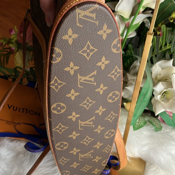 $3,000 Louis Vuitton Babylone tote. Authenticated twice! - Picture 8 of 17